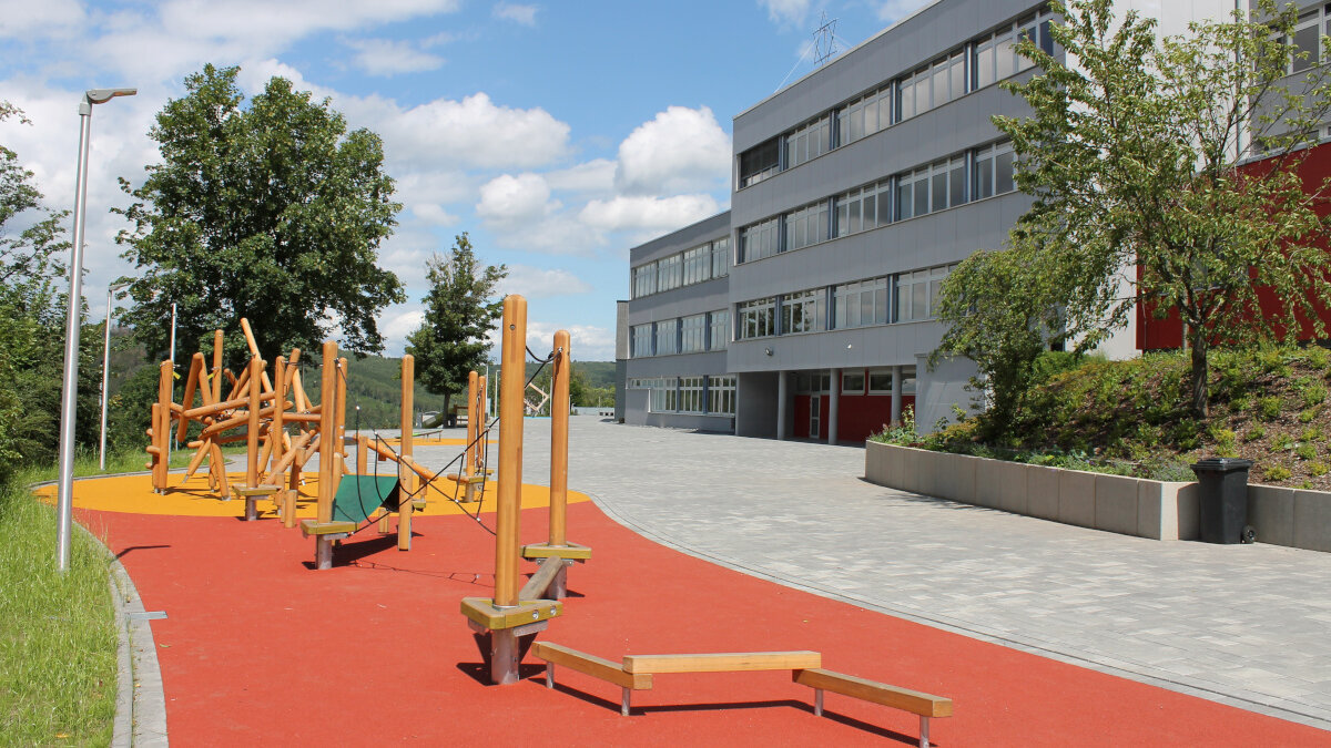 Pausenhof Schule Burbach-Neunkirchen